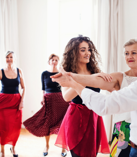 DANSES TRADITIONNELLES (Nouveau)